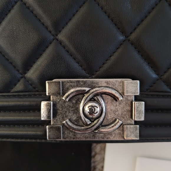 Chanel Boy Small Bag - Picture 8 of 15